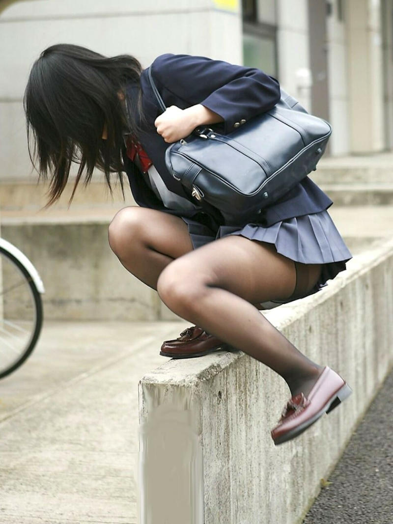 Schoolgirl candid