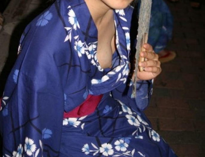 素人浴衣　おっぱい盗撮 