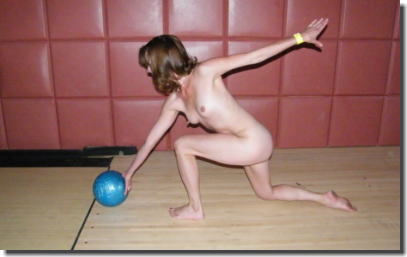 外国人が全裸で運動してるヌーディストスポーツのエロ画像 ④