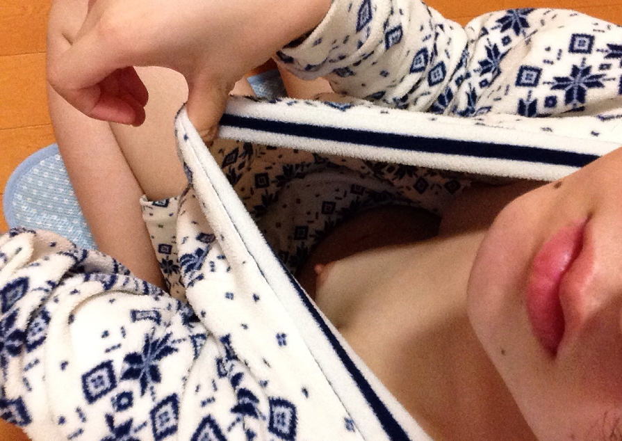 寝巻 パジャマ 女神 写メ おやすみ前 自撮り エロ画像