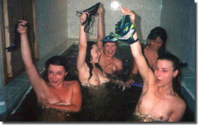女友達とお風呂・シャワー！女同士で入浴してるエロ画像 ④