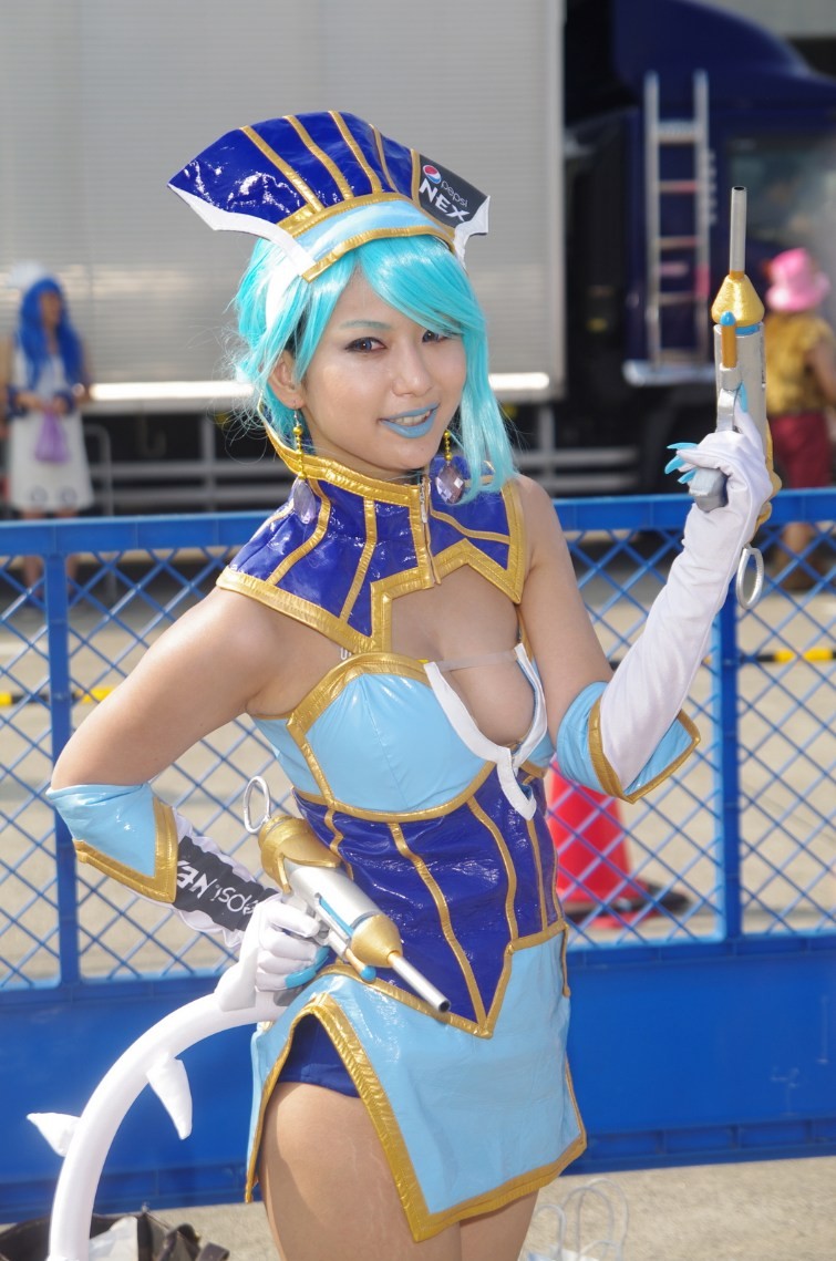 コスプレ 乳首 チラ