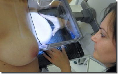 乳がん検診をはじめおっぱいや肛門を検査しているエロ画像 ①