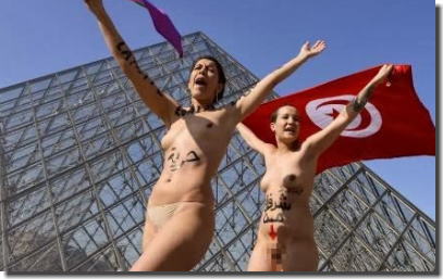 イスラム女性の全裸デモinパリの画像集 ③