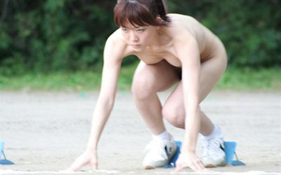 日本人が裸で運動してる全裸スポーツのエロ画像 ①