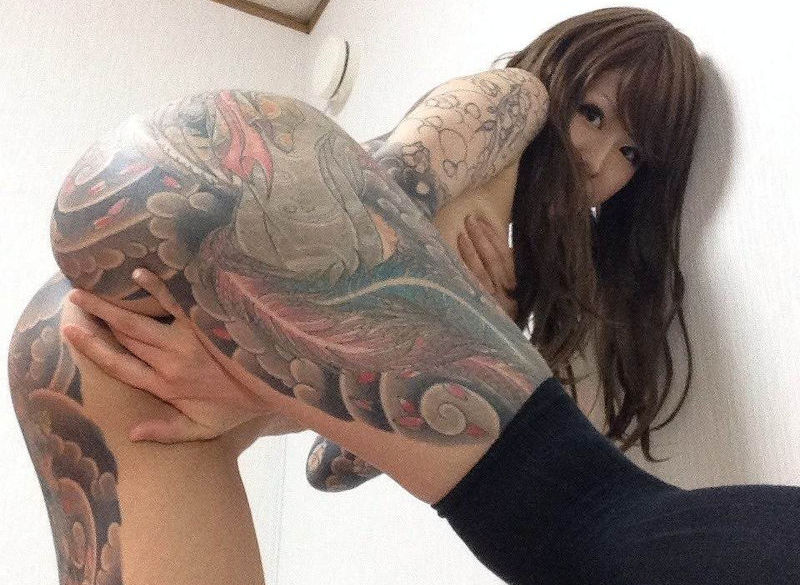 ギャル 刻む タトゥー 刺青 エロ画像