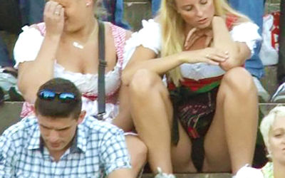 ディアンドルを着たドイツ人女性の民族衣装パンチラ画像 ③