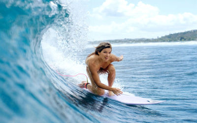 サーフィンを全裸で楽しむヌードサーファーのエロ画像 ③