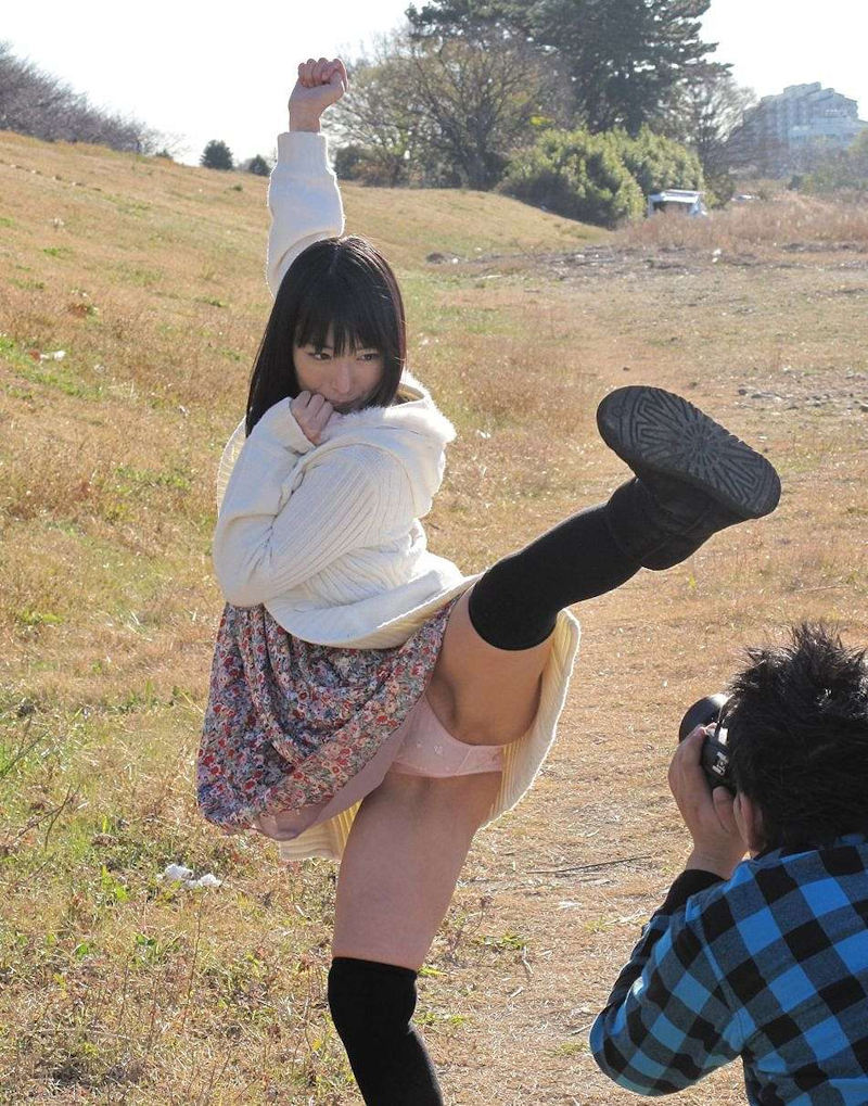 見上げ パンチラ