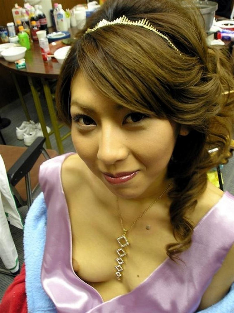 キャバクラ ヌード