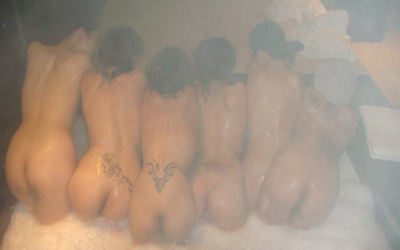 女友達と女同士お風呂で記念撮影のエロ画像 ④