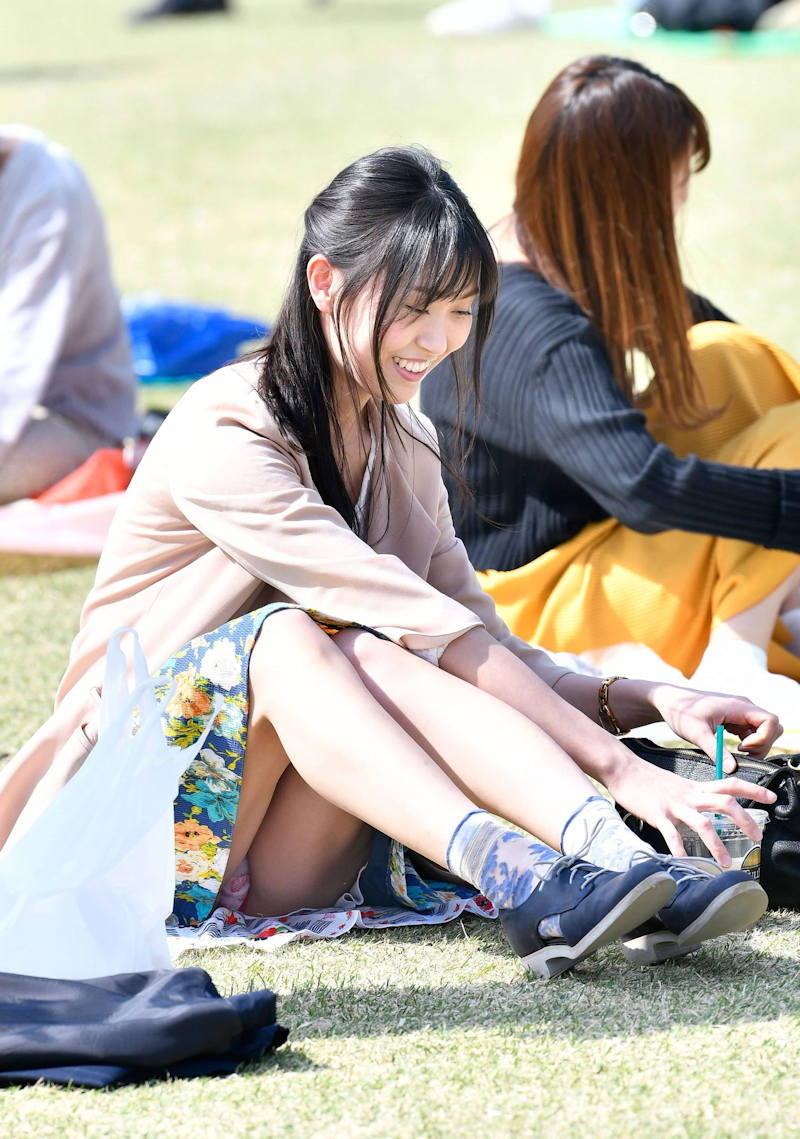 座り ぱんちら