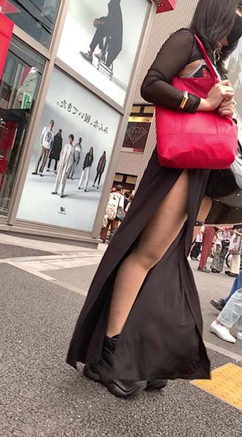 スリット スカート エロ 画像