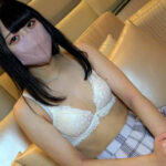 貧乳女子ブラジャーのエロ画像