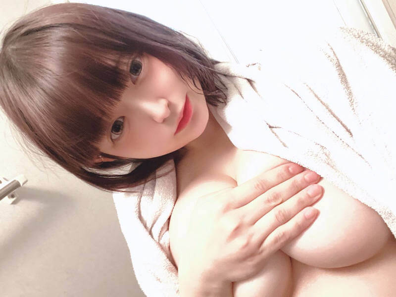 手ブラ女子のエロ画像 100連発