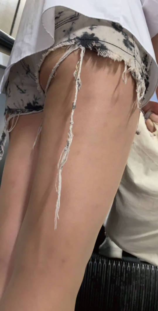 お尻 ホットパンツ エロ画像 【9】