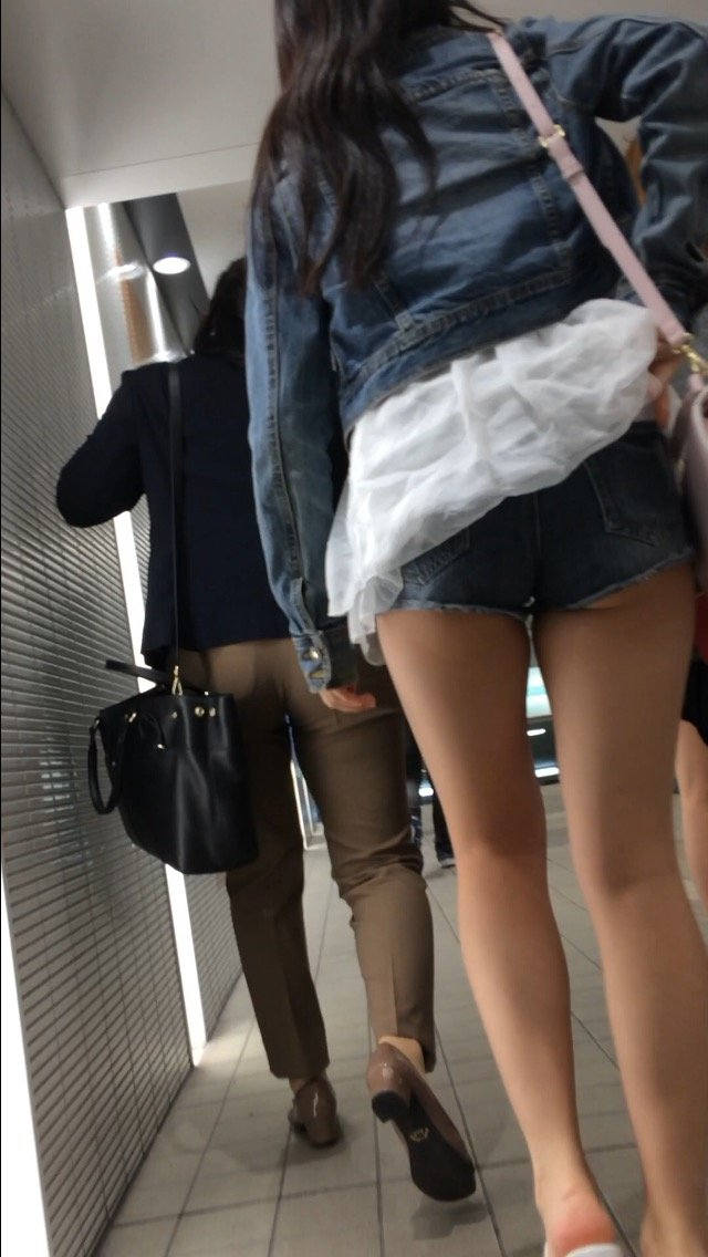 お尻 ホットパンツ エロ画像 【14】