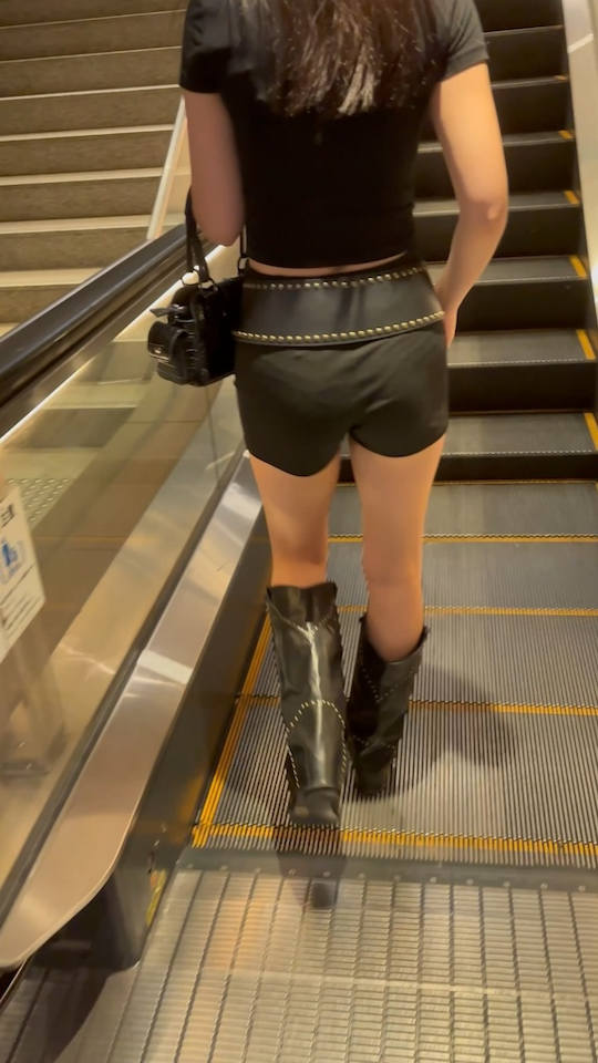 お尻 ホットパンツ エロ画像 【24】