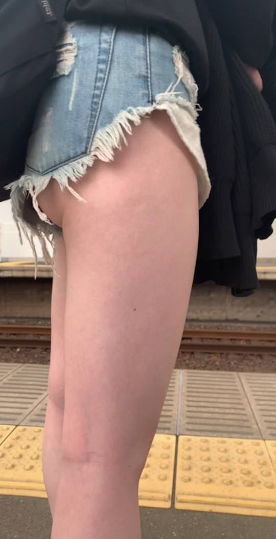 お尻 ホットパンツ エロ画像 【62】