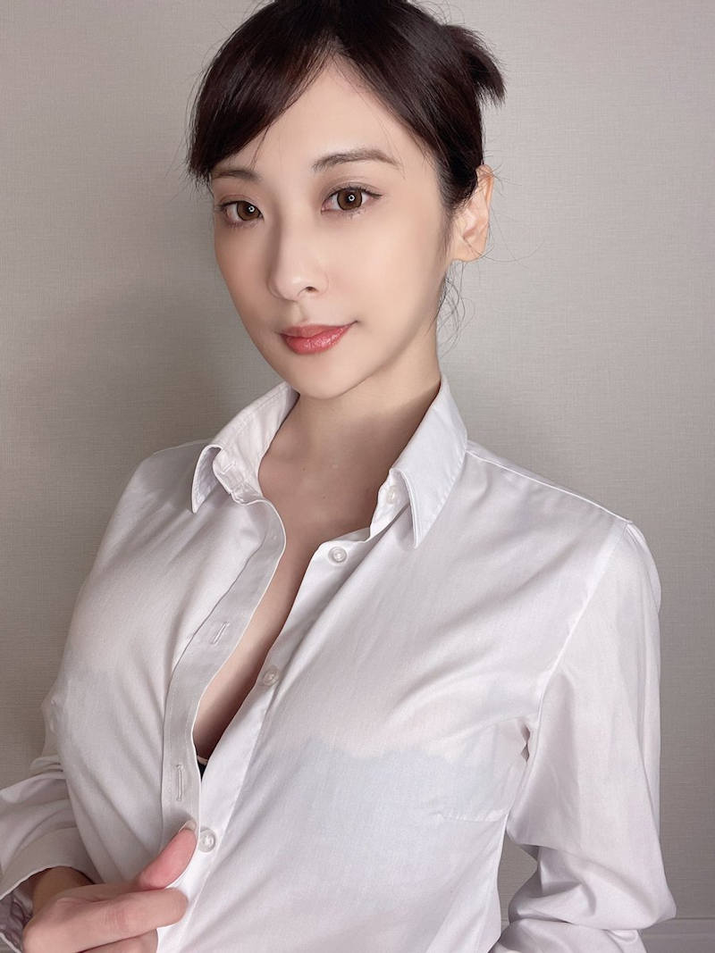 おっぱい OL エロ画像 【15】