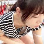 乳首晒す浮きブラ画像集