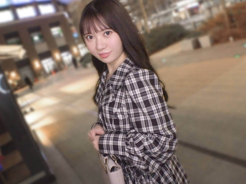ナンパしたOLがAカップのつるぺたちっぱいだったAV