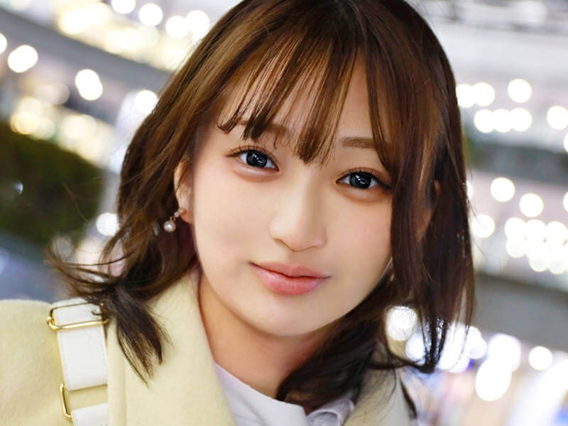 ぷっくり唇がエッチな二十歳女子のハメ撮りAV