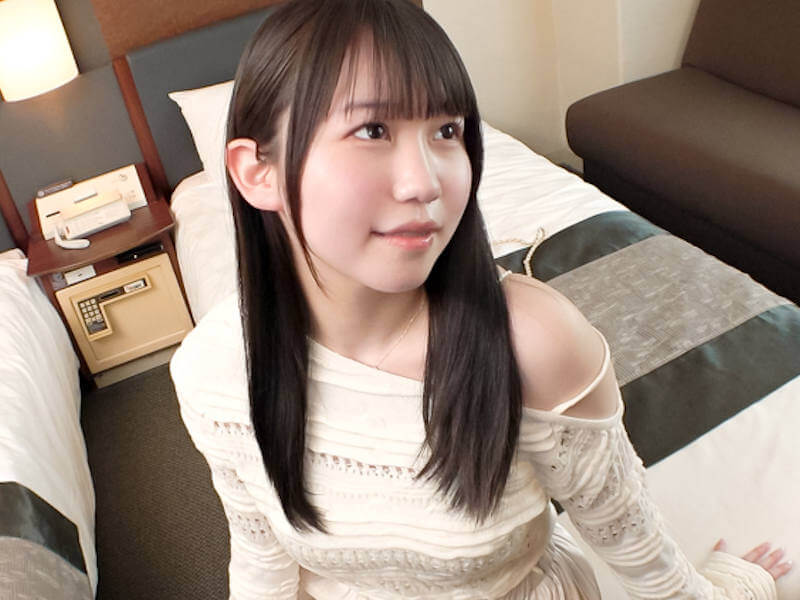 23歳の可愛い家庭科の先生がナンパAVに出演