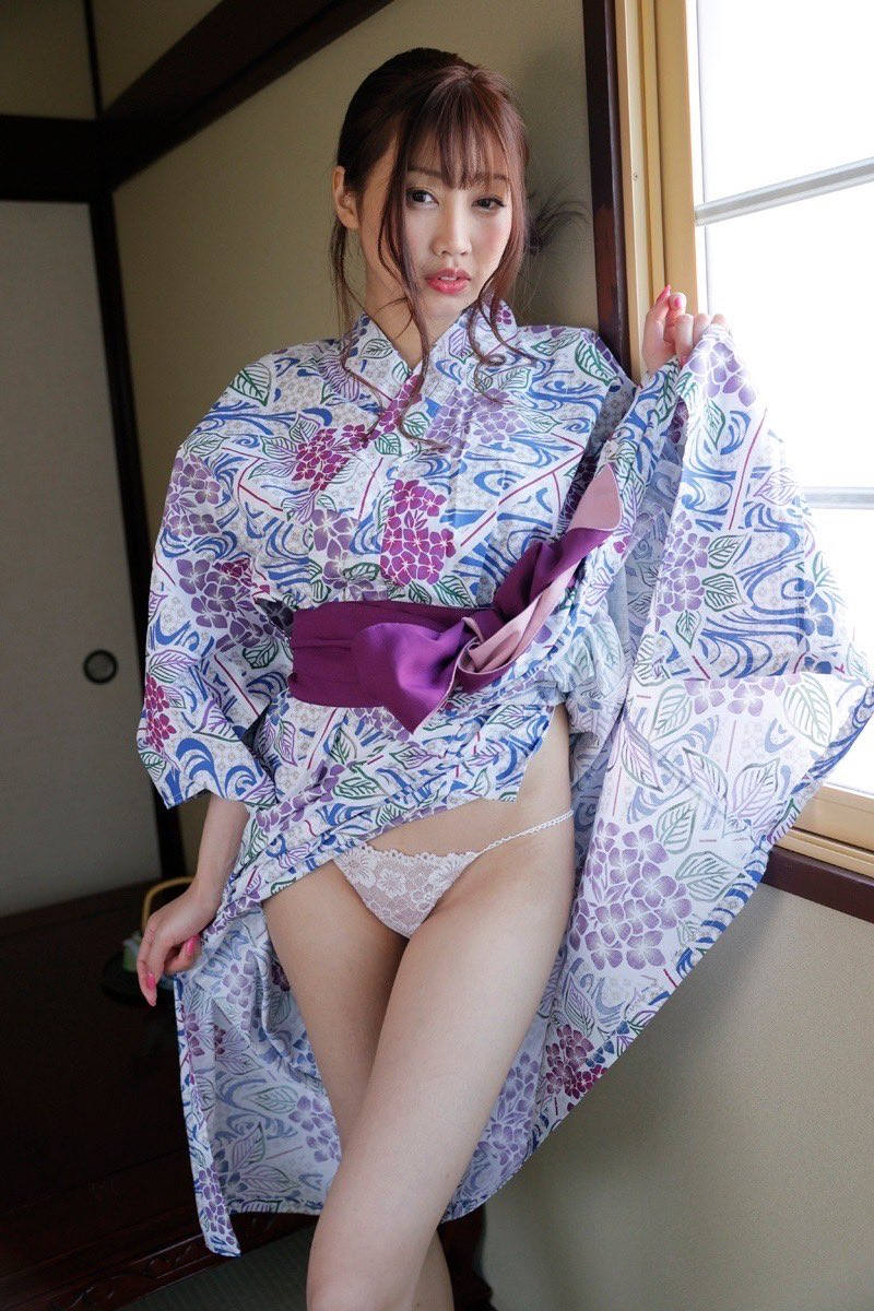 浴衣 パンチラ エロ画像 【21】